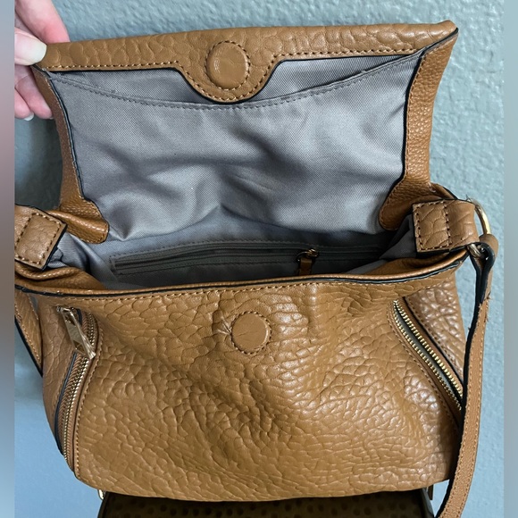 Vince Camuto - textured brown crossbody purse. - Picture 6 of 8